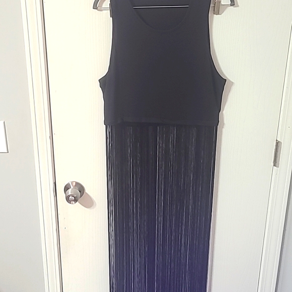 Woman's Xl Sleeveless Round Neck Long Fringe Hem Slim Fit Tank Top - Picture 3 of 4